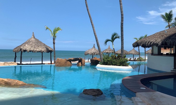 Mazatlan Apartment | COSTA BONITA PARAISO II Beautiful 3 bdr front beach condo.