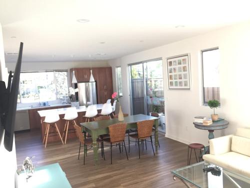Downtown Villa | Costa Mesa Cozy Retreat, Modern and Smart Home