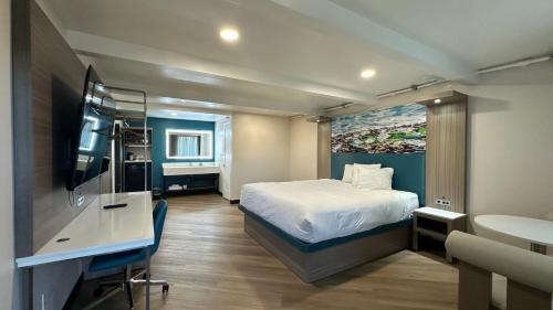 Mesa Verde Hotel | Costa Mesa Inn - Newport Beach Area