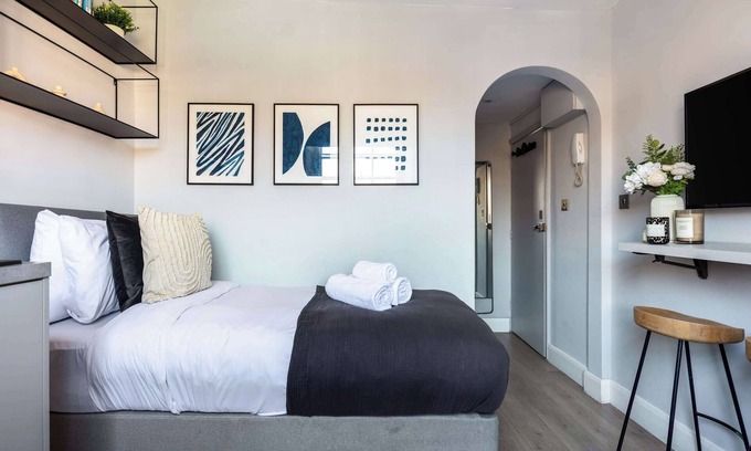 Somers Town Apartment | Cosy 1BR Steps from Camden Market & Regent's Park