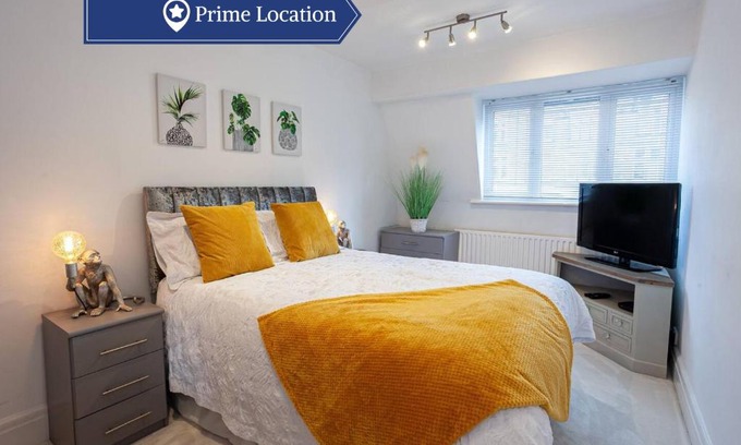 Roundhay Apartment | Cosy 2 Bed Apartment - Close to Leeds Centre