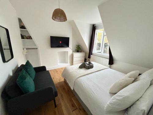Homerton Apartment | Cosy 3 Bedroom Flat, Hackney Central