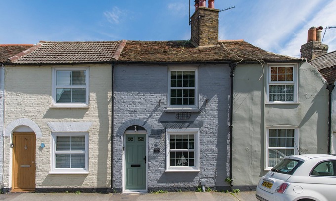 Deal Cottage | Cosy and quirky seaside cottage in the heart of Deal's conservation area