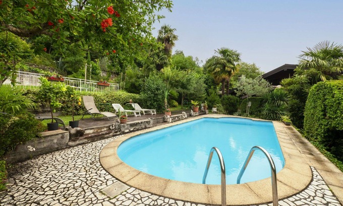 Vito d'Asio Apartment | Cosy apartment for 2 people with WIFI, A/C, pool, TV, patio and pets allowed