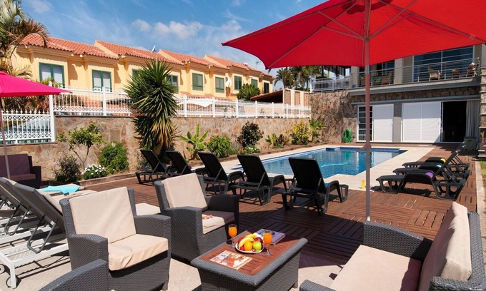 Sonnenland House | Cosy apartment in villa for 10 people with private pool, WIFI, TV and patio
