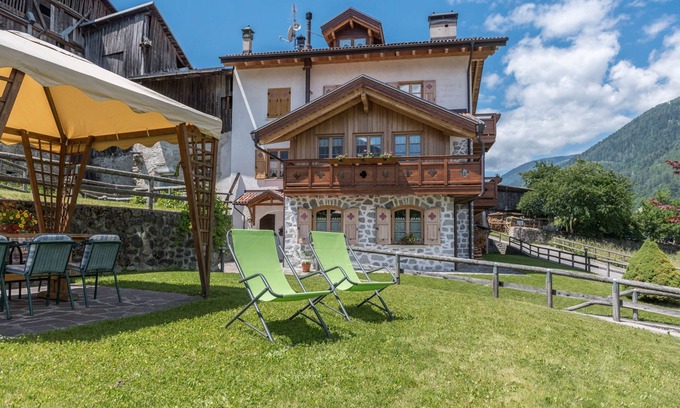 Almazzago Apartment | Cosy Apartment "Maso Margherita - Ara" with Balcony, Garden & Wi-Fi