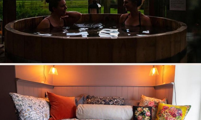 Scunthorpe House | Cosy Cottage with Spa, Catering, Nature Reserve Walks, Large Garden, Free Parking - Self Checkin