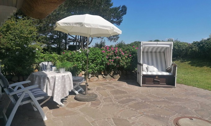 Wenningstedt-Braderup Apartment | Cosy, nicely furnished apartment with spacious sunny terrace