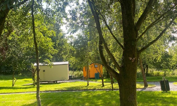 Higher Walton Cabin | Cosy en suite shepherd hut on the grounds of Historic building Samlesbury Hall