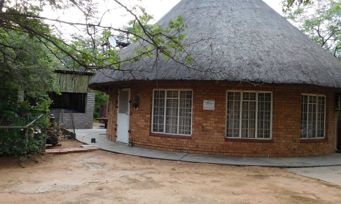 Marloth Park Cottage | Cosy Hut, Rustic Marloth Cottage Near Kruger Gate, Ideal for Nature Lovers
