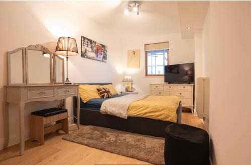 Docklands House | COSY RIVERVIEW-LONDON EXCEL CENTRE-O2 ARENA