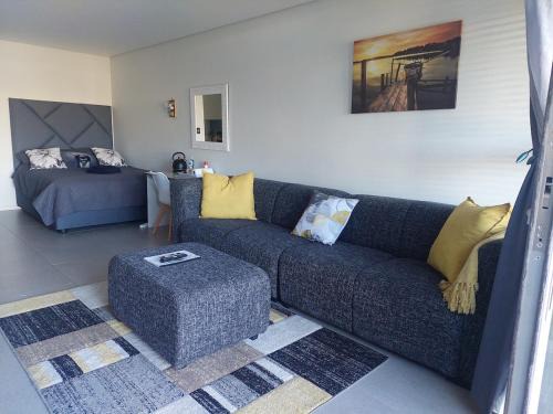 Hillhead Apartment | Cosy, spacious studio apartment