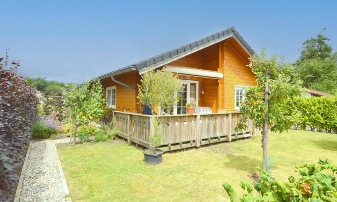 Sint-Annaland House | Cosy wooden chalet close to the Oosterschelde