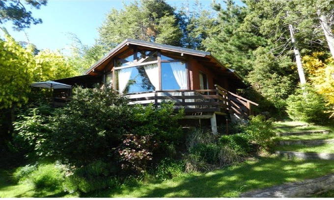 San Carlos de Bariloche House | Cottage with private lake with the Nahuel Huapi