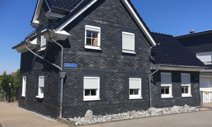 Wermelskirchen House | Cottage for 6 guests with 86m² in Wermelskirchen (93010)