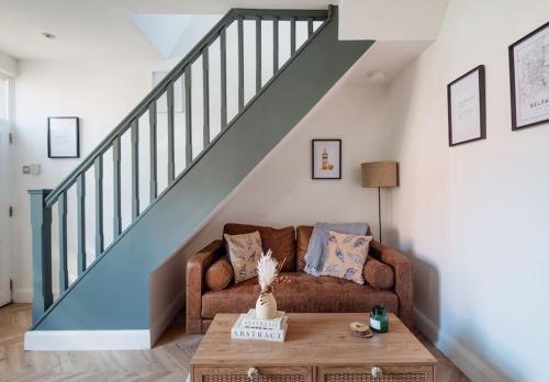 Queens Quarter House | Cottage in the City The Wolff Rathdrum Cottages