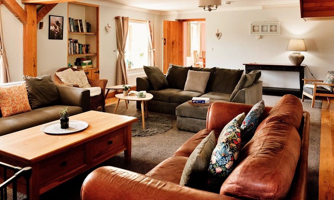 Devils Bridge Cottage | Cottage in Wales near Brecon Beacons Trails