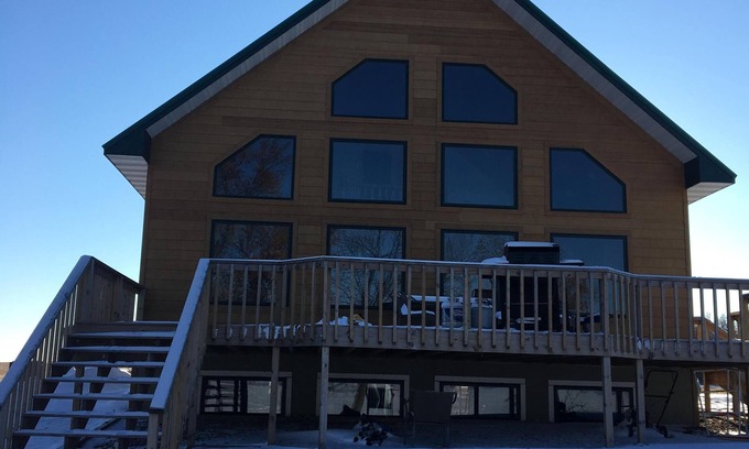 Saint Michael House | Cottage on Devils Lake