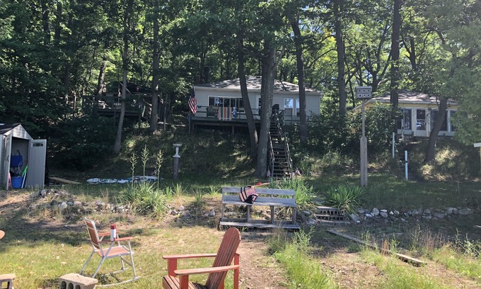 Free Soil House | Cottage on Gun Lake near Ludington and Manistee