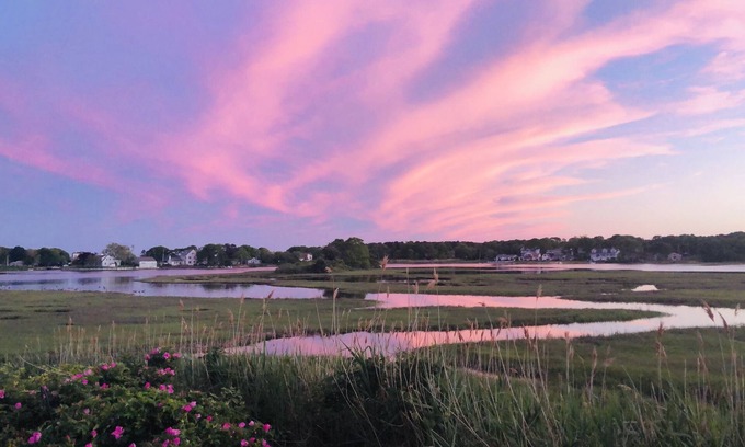 West Yarmouth Cottage | Cottage on Salt Water Creek