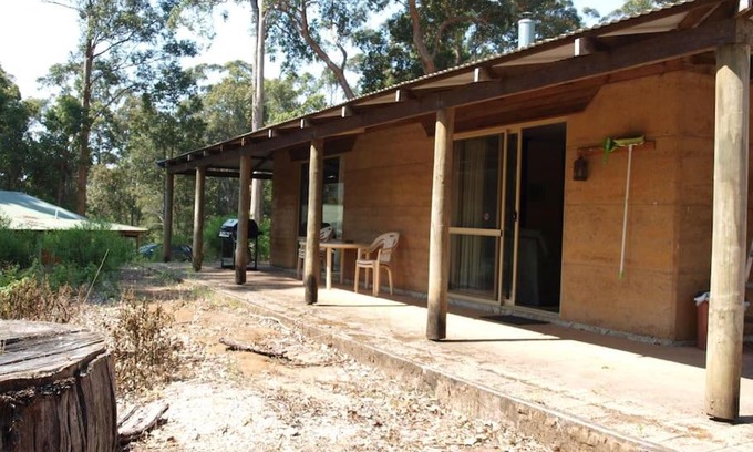 Crowea Apartment | Cottage Retreat on the Warren River in the Karris