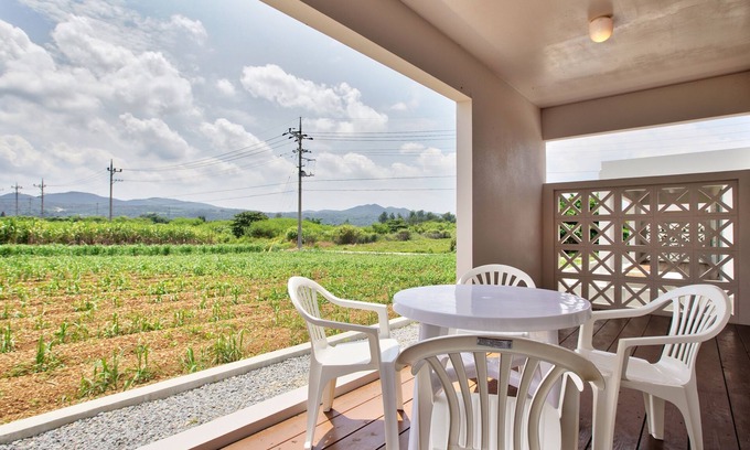 Yonamine Cottage | Cottage Seawind NAKIJIN