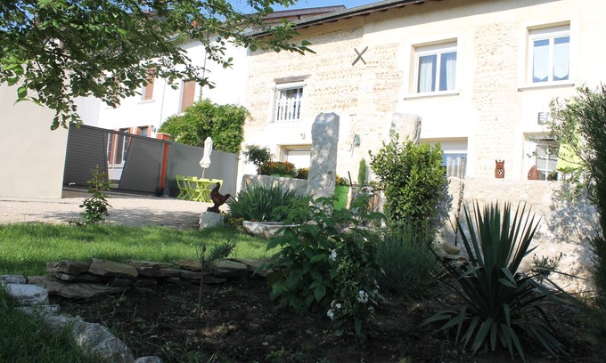 Druillat Apartment | cottage three houses in the heart of the village of Druillat