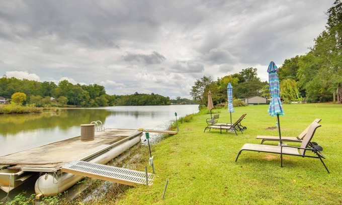 Waterloo Cottage | Cottage w/Fire Pit & Lake Access in Waterloo!