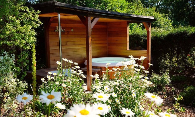 New Forest District Cottage | Cottage with Covered Hot Tub 38C sleeps 6 Godshill New Forest National Park