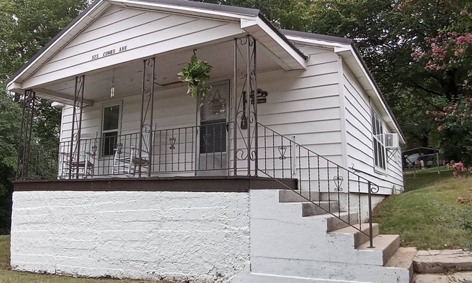 Cotter House | Cotter house on the Hill