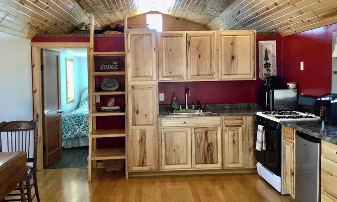 Zeona Cabin | Country Cabin on the SD Plains