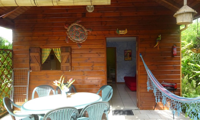 Douville Cottage | Country Cottage/Gite - SAINTE-ANNE