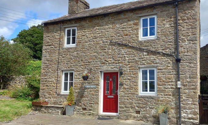 Askrigg Cottage | Country Hideaways | School House | Askrigg