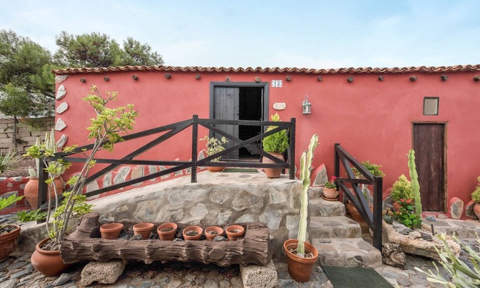 La Sabinita Villa | Country Home “Casa Rural El Moral“ with Mountain View, Wi-Fi, Terrace & Garden