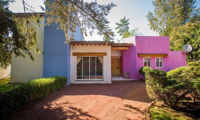 Texcoco House | Country house with 2,500m of private garden and playground