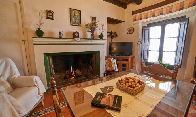 Fuenteheridos House | Country House 'El Tragaluz I' with Mountain View, Shared Terrace and Wi-Fi