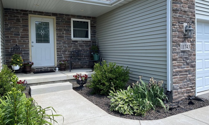 Tefft House | Country Quiet - Close to Amenities