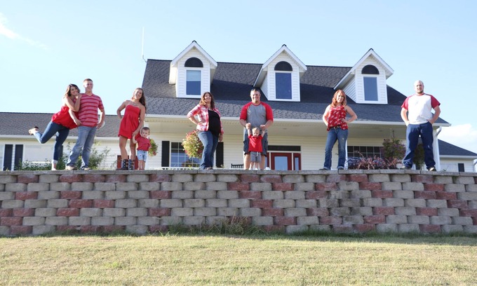 Harvard Bed & Breakfast | County setting w/a view, family home each private room to rent