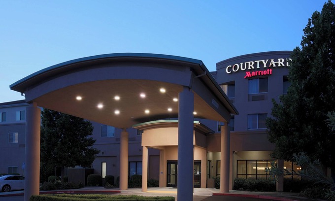 Chico Hotel | Courtyard by Marriott Chico