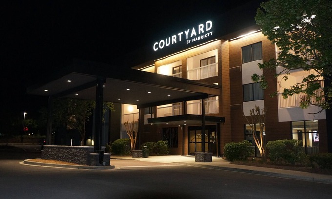 State Park Hotel | Courtyard by Marriott Columbia Northeast/Fort Jackson Area