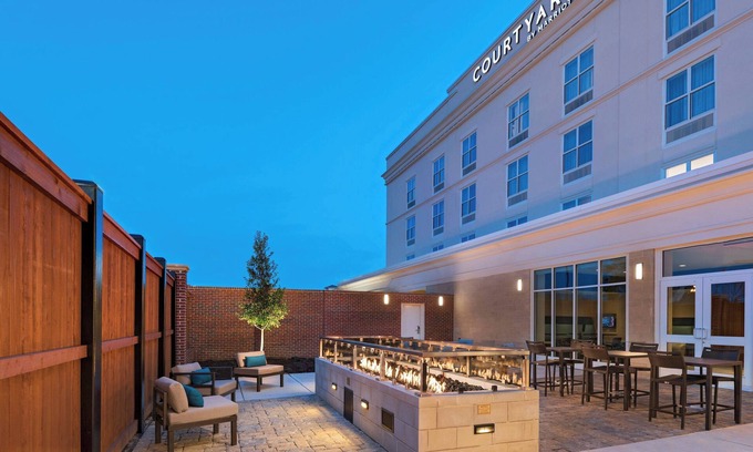 Madison Hotel | Courtyard by Marriott Jackson Madison