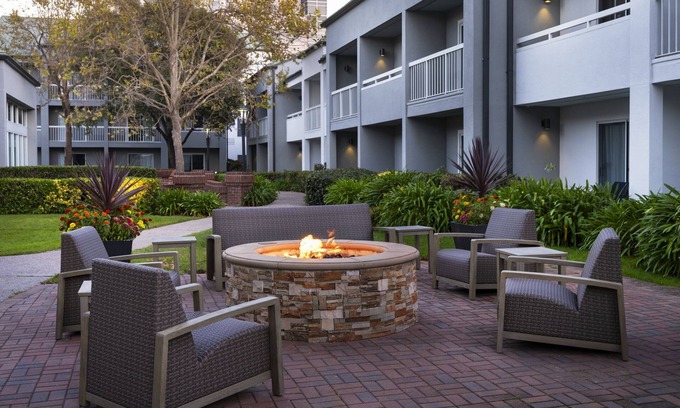 Foster City Hotel | Courtyard by Marriott San Mateo Foster City