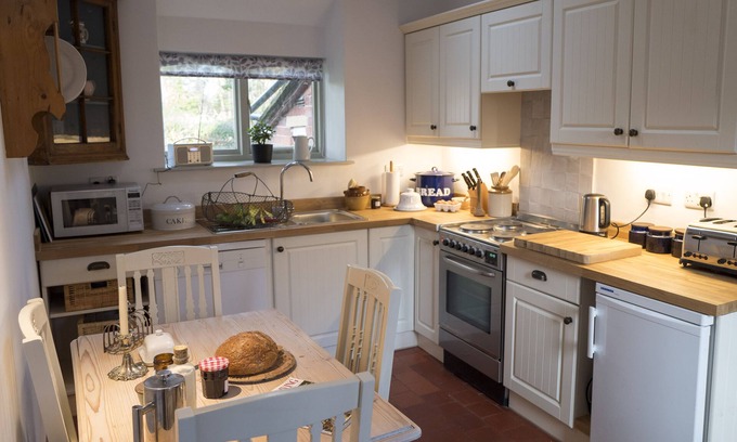 Longford Cottage | Courtyard Cottage at Underhill House