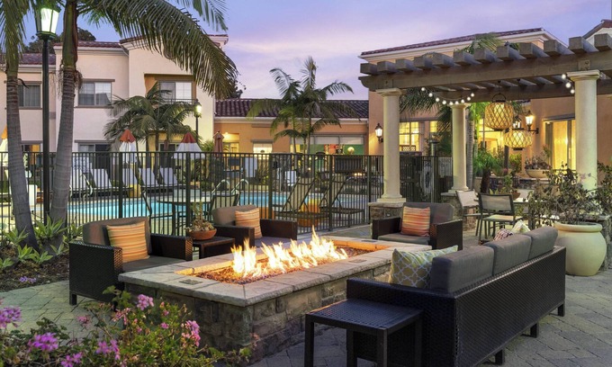 Goleta Hotel | Courtyard Santa Barbara Goleta