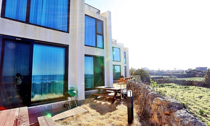 Hallim House | Coveted Palms Village Pension