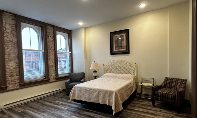 New Ulm Apartment | Cozy 1 bedroom apartment located in beautiful downtown New Ulm