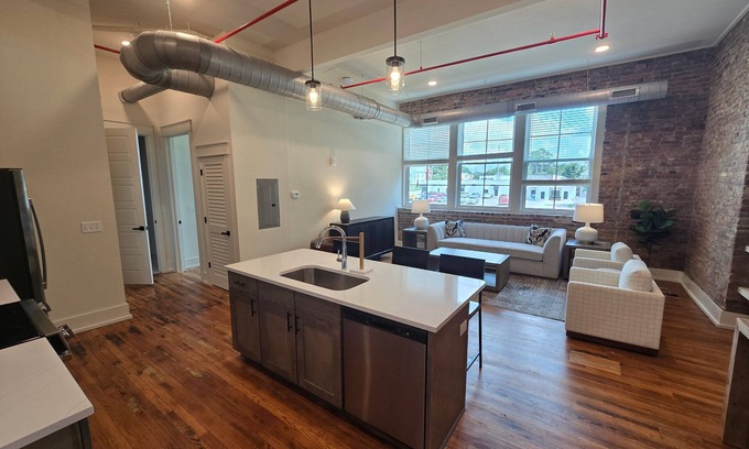 McMinnville Condo | Cozy 1BR condo in McMinnville, perfect for 2 guests with modern amenities.