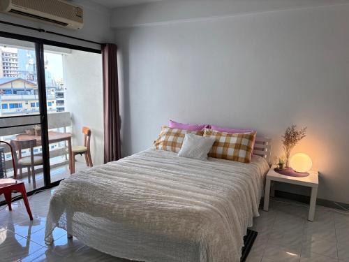 Uruphong Apartment | Cozy 1br walk to BTS and Airport Rail Link Close to Malls M11