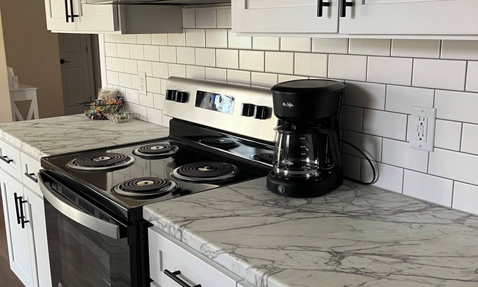 Goshen Apartment | Cozy 2 BDR Guest house; Quiet get away!