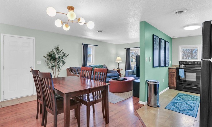 Champaign House | Cozy 2 Bedroom Home Mins from Downtown Champaign